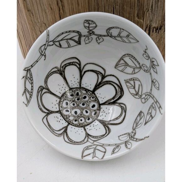 Pier 1 Imports Porcelain Bowl Black Floral Sketch Design 4.25" – Signed Annie - Picture 2 of 8